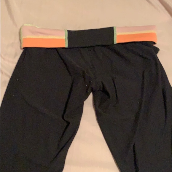 Lululemon yoga pants - Picture 3 of 7